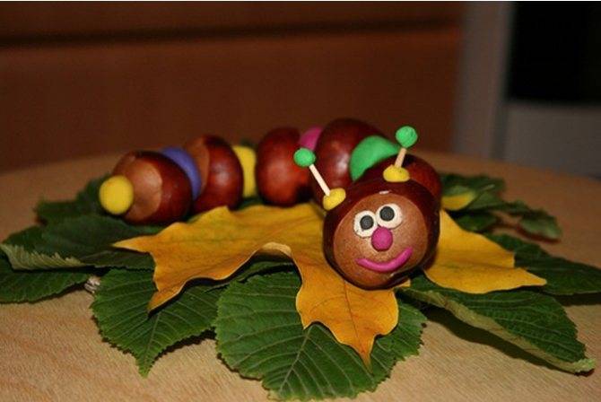 Жёлуди и каштаны, как новогодние украшения